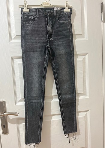 Gri Kadın Dar Kesim Midi Kot Pantolon - Görsel 3