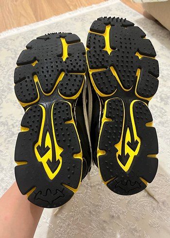 Sarı Detaylı Siyah Bağcıklı Spor Ayakkabı unisex - Görsel 4