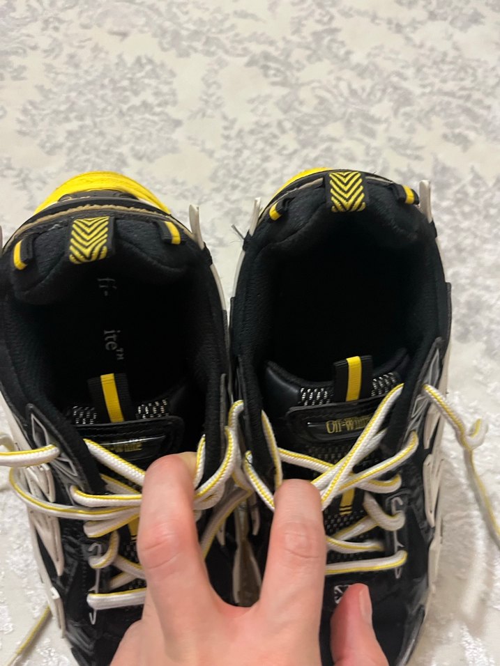 Sarı Detaylı Siyah Bağcıklı Spor Ayakkabı unisex - Görsel 2