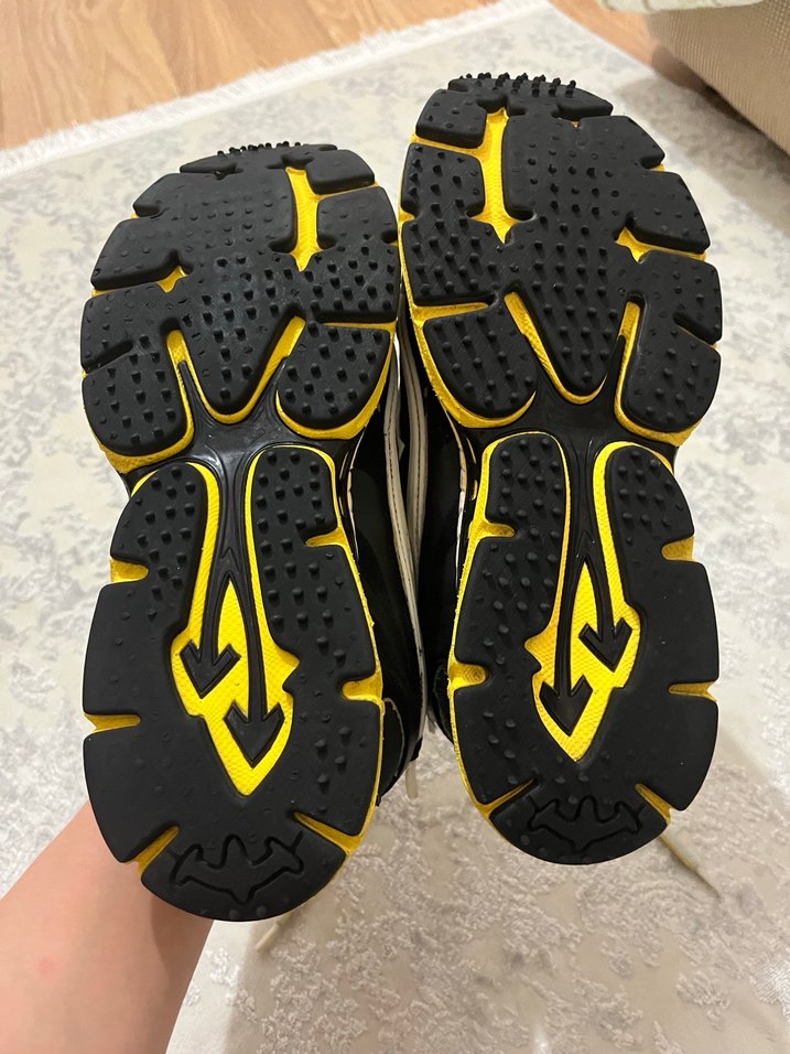 Sarı Detaylı Siyah Bağcıklı Spor Ayakkabı unisex - Görsel 4