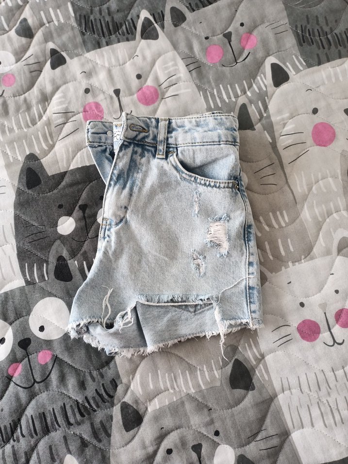 Gri Mini Düğmeli Kadın Kot Şort - Görsel 5