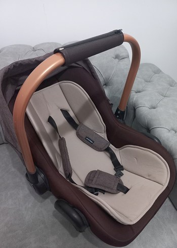 Kahverengi ve Krem Bebek Oto Koltuğu / Puset - Görsel 2