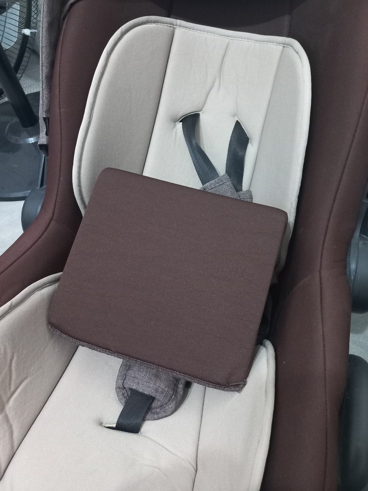 Kahverengi ve Krem Bebek Oto Koltuğu / Puset - Görsel 4