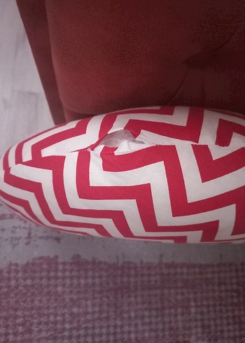 Kırmızı Zigzag Desenli Emzirme ve Hamilelik Yastığı - Görsel 3