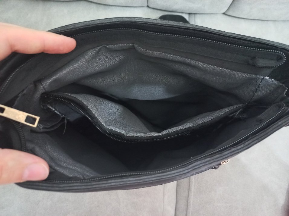 Siyah Deri Fermuarlı Kadın Çanta - Görsel 3