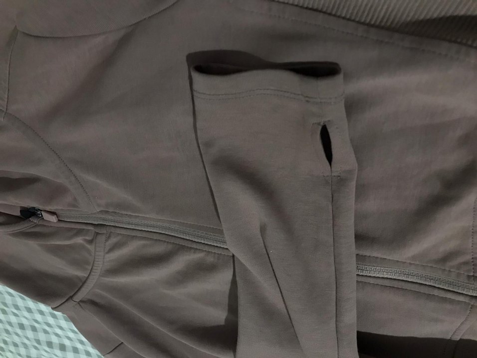 parmak gecirmeli spor hirka ve bluz - Görsel 3