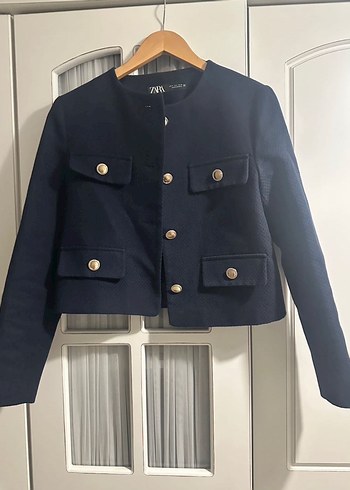 Düğmeli Siyah Kısa Kadın Ceket - Görsel 3