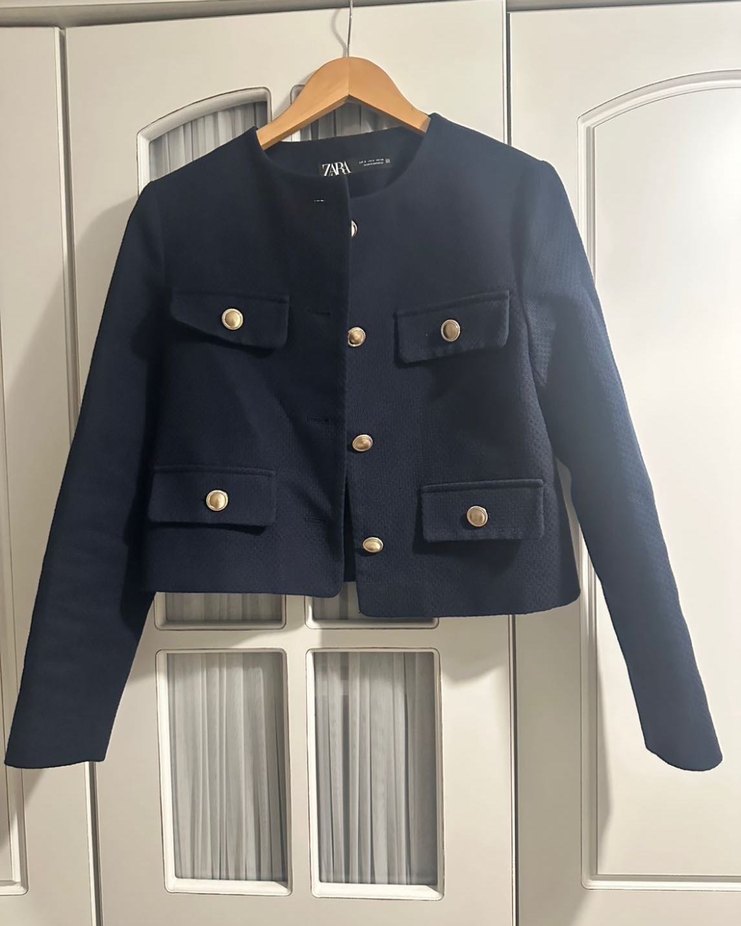 Düğmeli Siyah Kısa Kadın Ceket - Görsel 3