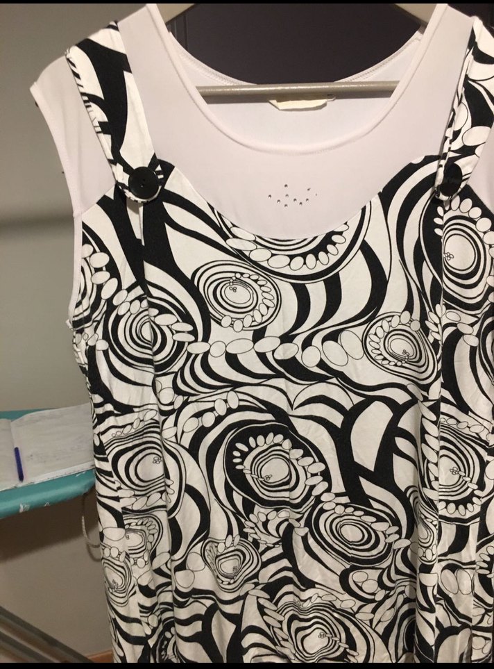 Drapeli Siyah Beyaz Hamile Bluzu  kullanılmış temiz - Görsel 4