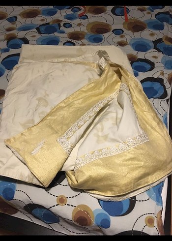 Beyaz, parlak, sade yatak örtüsü - Görsel 3