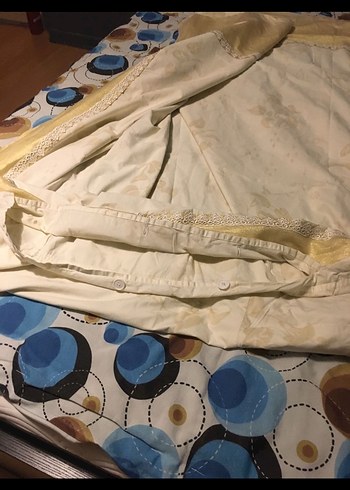 Beyaz, parlak, sade yatak örtüsü - Görsel 6