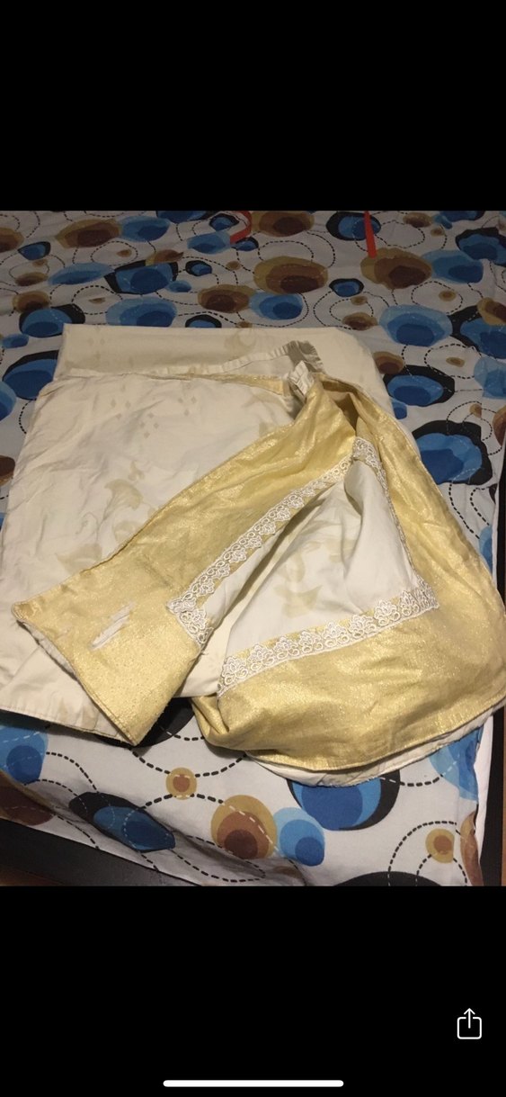 Beyaz, parlak, sade yatak örtüsü - Görsel 3