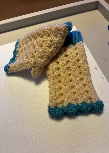 Turkuaz ve Krem El Örgüsü Kadın Eldiveni - Görsel 3