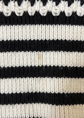 V Yaka Siyah Beyaz Örme Triko Kazak - Görsel 2