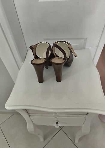 Kadın Kahverengi Deri Dolgu Topuklu Ayakkabı - Görsel 4