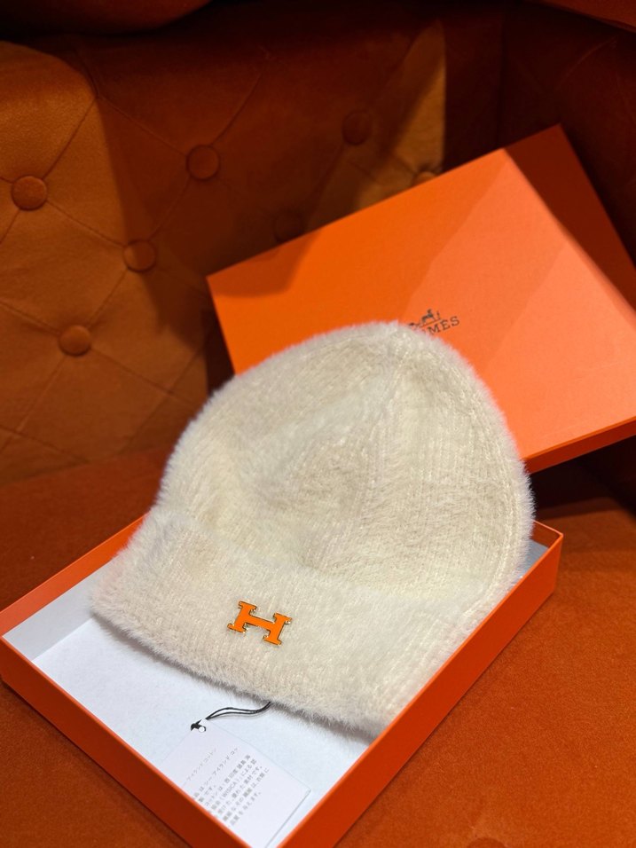 Siyah Kadın Kürklü Sıcak Bere - Görsel 2