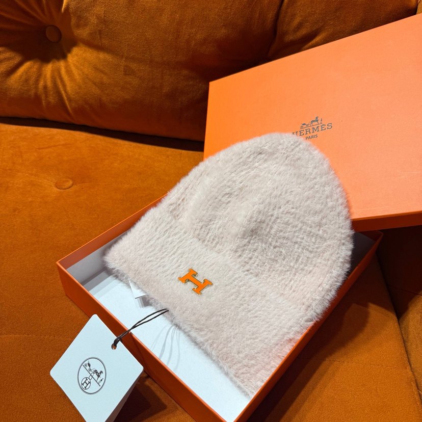 Siyah Kadın Kürklü Sıcak Bere - Görsel 3