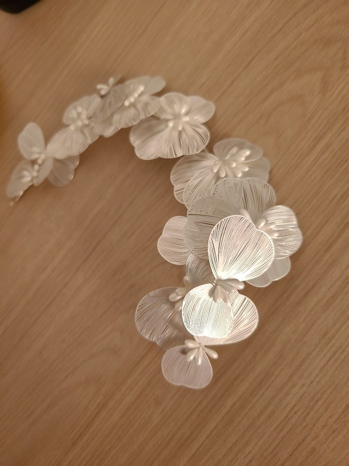 Şeffaf Beyaz Metal Çiçekli Saç Aksesuarı - Görsel 2