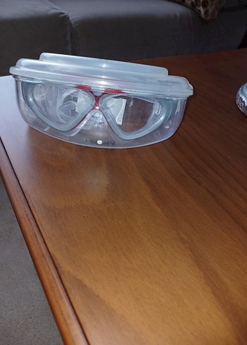 Şeffaf Kırmızı Detaylı Beyaz Yüzücü Gözlüğü - Görsel 4