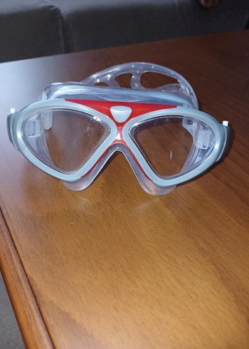 Şeffaf Kırmızı Detaylı Beyaz Yüzücü Gözlüğü - Görsel 2