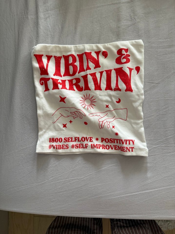 Vatkalı Baskılı Beyaz Parlak Yastık Kılıfı - Görsel 2