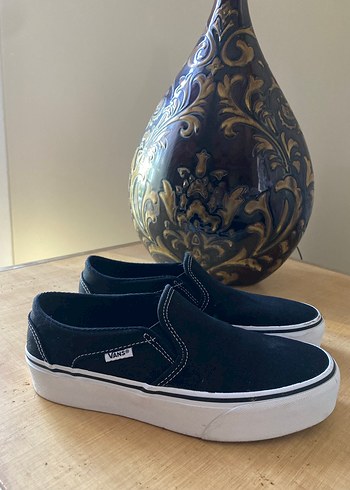 vans 37