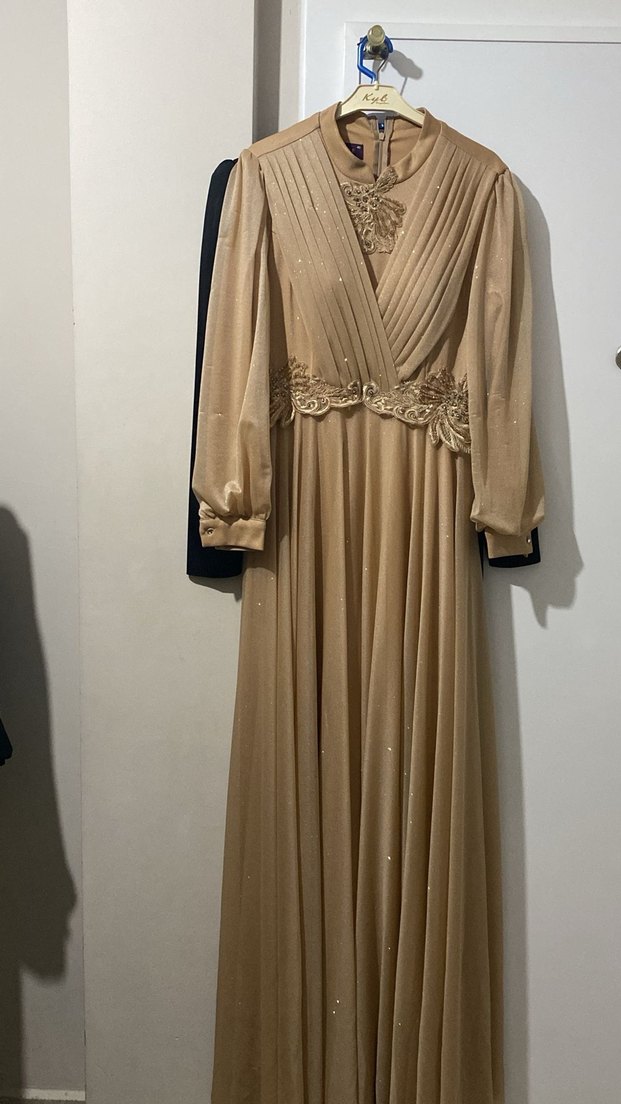 Bej Uzun Kollu Drapeli Kadın Abiye Elbise - Görsel 3