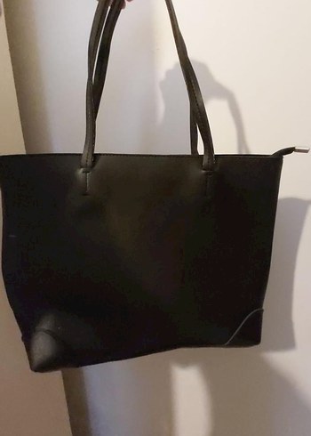 Minimalist Siyah Deri Kadın Çanta