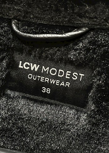 LC Waikiki Lcw modest deri görünümlü mont