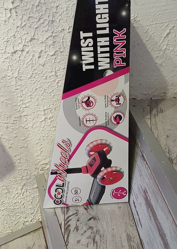 Renkli Pembe Çocuk Scooter'ı 50 kg Kapasiteli - Görsel 2