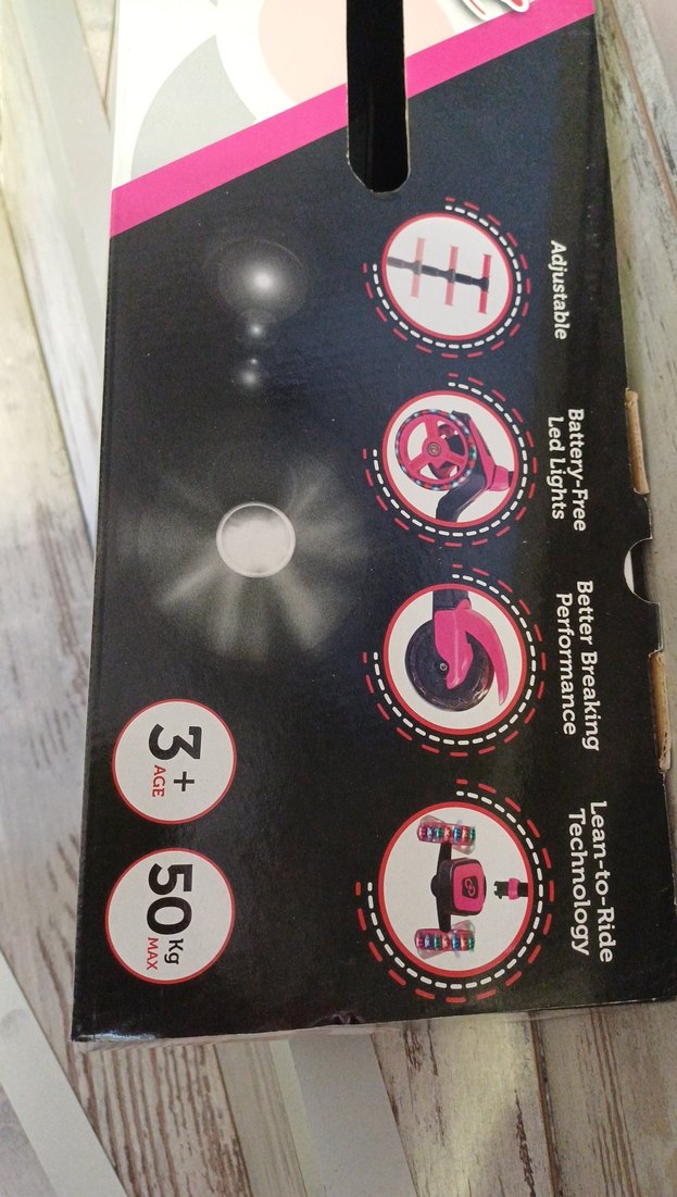 Renkli Pembe Çocuk Scooter'ı 50 kg Kapasiteli - Görsel 3