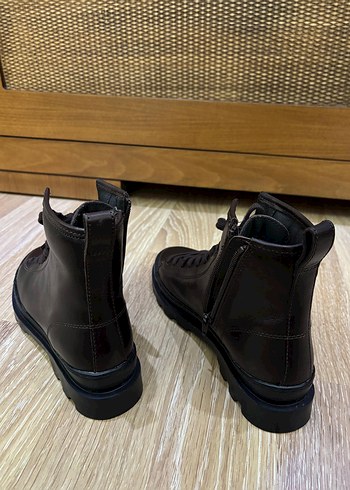 Kahverengi Deri camper kadın bot 37 numara - Görsel 2