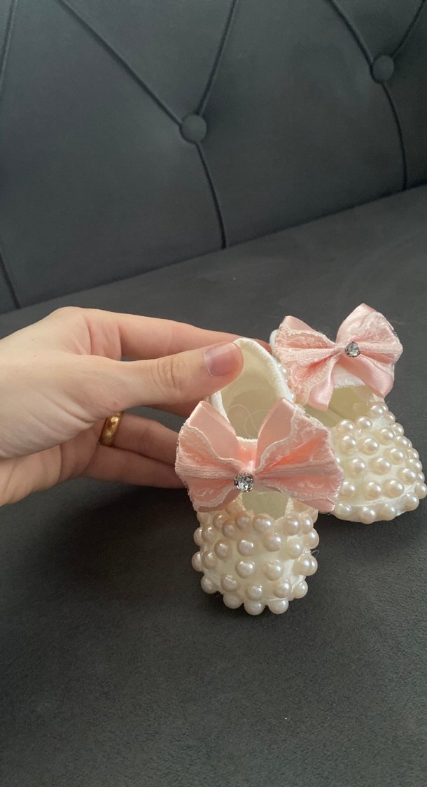 Kız bebek  İnci Detaylı Krem Rengi Fiyonklu  Ayakkabı - Görsel 2