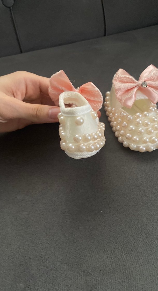 Kız bebek  İnci Detaylı Krem Rengi Fiyonklu  Ayakkabı - Görsel 3