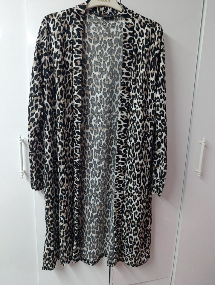 Leopar Desenli Uzun Kadın hırka - Görsel 2