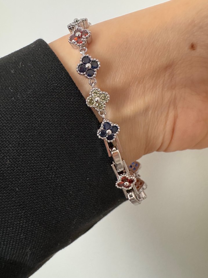 Çiçek Desenli Çok Renkli Boncuklu Kadın Bileklik - Görsel 3