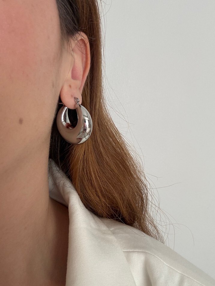 Parlak Midi Halka Küpeler - Görsel 2