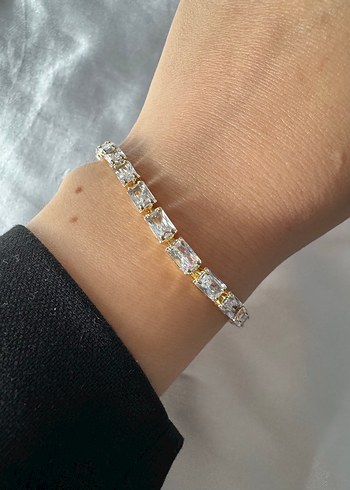 Uzun Zincir Detaylı Parlak Altın bileklik - Görsel 2