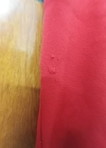 Kırmızı V Yaka Kadın Atlet - Görsel 2