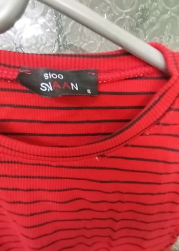 kırmızı siyak cizligi tişört - Görsel 3