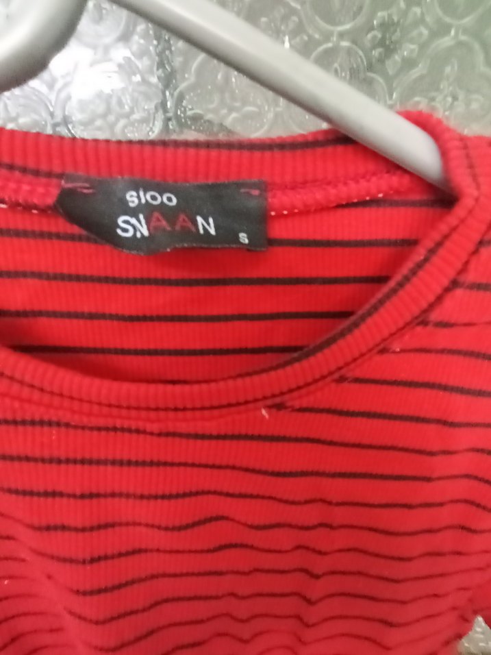 kırmızı siyak cizligi tişört - Görsel 3