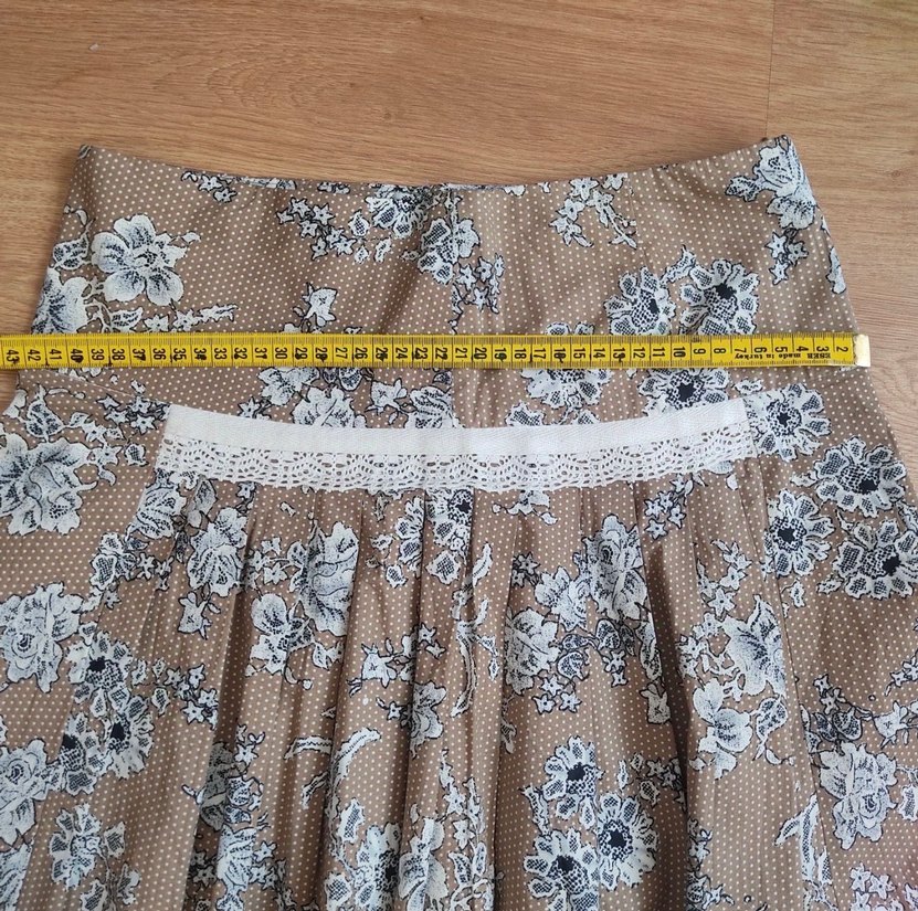 Bej Çiçek Desenli Pilili Midi Etek - Görsel 2