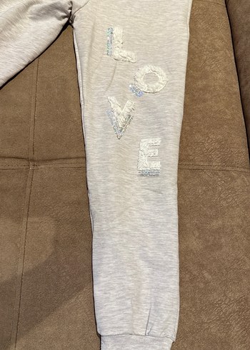 Gri Nakışlı ve parlak detaylı  Kız Eşofman Takımı - Görsel 4