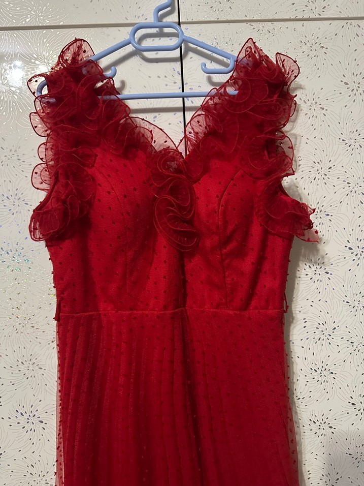 Kırmızı Uzun Askılı Fırfırlı Abiye Elbise - Görsel 2