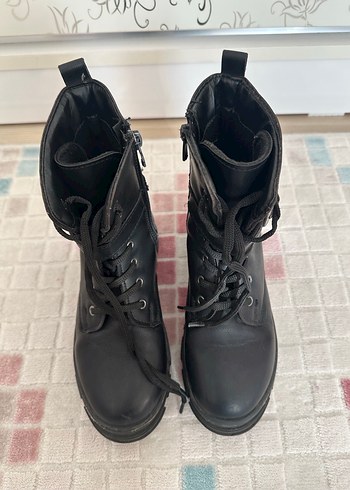 Siyah Deri Kadın , çoçuk  Bot - Tokalı 34 numara - Görsel 3