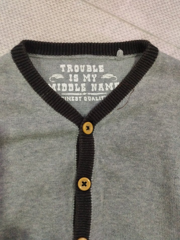 Erkek Çocuk Gri Düğmeli Triko Hırka - Görsel 2