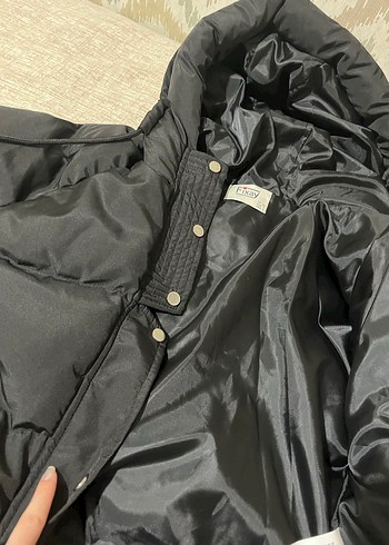 Siyah Kapüşonlu Kadın Kışlık Mont - Görsel 7