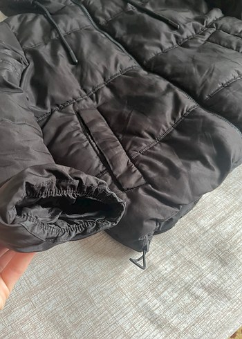 Kapüşonlu Siyah Kadın Kışlık Mont - Görsel 2