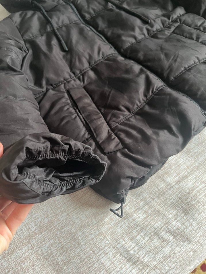 Kapüşonlu Siyah Kadın Kışlık Mont - Görsel 2