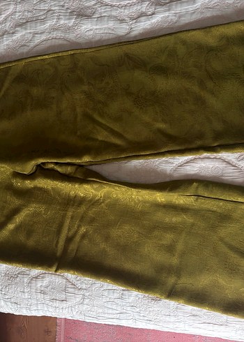 Düğmeli Parlak Yeşil Midi Kadın Pantolon - Görsel 2